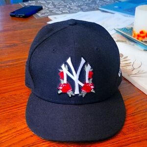 NEW ERA Black Cap with Embroidered Design